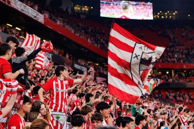 Atletik Bilbao taraftarları UEFA Avrupa Ligi yarı final maçında Atletizm Kulübü ve Manchester United FC (Maciej Rogowski)