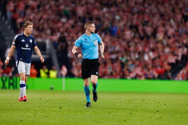 Espen Ekas UEFA Avrupa Ligi yarı final maçında Atletizm Kulübü ve Manchester United FC (Maciej Rogowski) takımları arasında görüldü.)