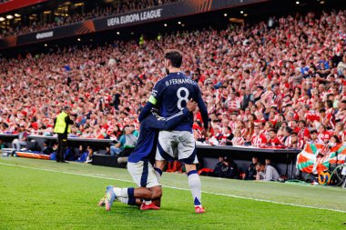 Patrick Dorgu ve Bruno Fernandes, UEFA Avrupa Ligi yarı final maçında Manchester United FC (Maciej Rogowski)