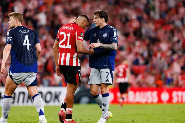 Maroan Sannadi ve Victor Lindelof, UEFA Avrupa Ligi yarı final maçında Atletizm Kulübü ve Manchester United FC (Maciej Rogowski)