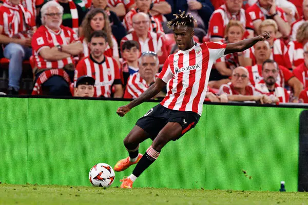 Nico Williams UEFA Avrupa Ligi yarı final maçında Atletizm Kulübü ve Manchester United FC takımları arasında görüldü (Maciej Rogowski)