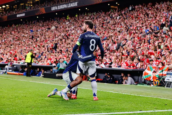 Patrick Dorgu ve Bruno Fernandes, UEFA Avrupa Ligi yarı final maçında Manchester United FC (Maciej Rogowski)