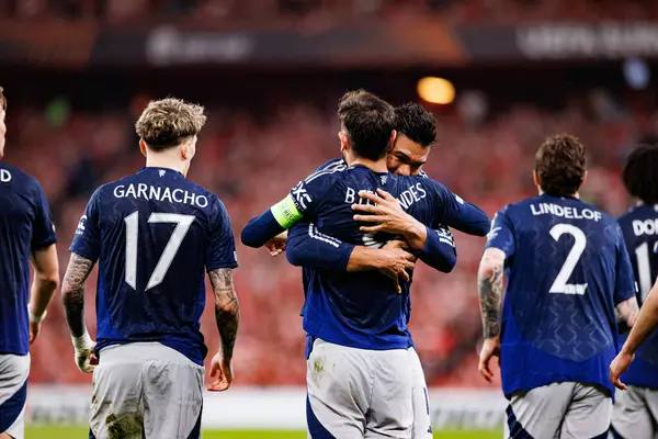 Bruno Fernandes ve Casemiro, UEFA Avrupa Ligi yarı final maçında Manchester United FC (Maciej Rogowski)