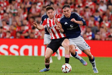 Mikel Jauregizar ve Manuel Ugarte, UEFA Avrupa Ligi yarı final maçında Atletizm Kulübü ve Manchester United FC (Maciej Rogowski)