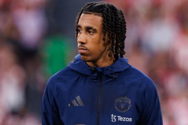 Leny Yoro UEFA Avrupa Ligi yarı final maçında Atletizm Kulübü ve Manchester United FC (Maciej Rogowski)