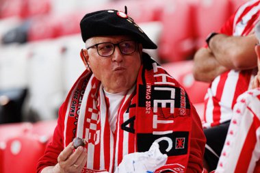 Atletizm taraftarı UEFA Avrupa Ligi yarı final maçında Atletizm Kulübü ve Manchester United FC (Maciej Rogowski)