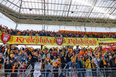 Korona taraftarları Korona Kielce ve Jagiellonia Bialystok (Maciej Rogowski) takımları arasında oynanan PKO BP Ekstraklasa maçı sırasında görüldü)