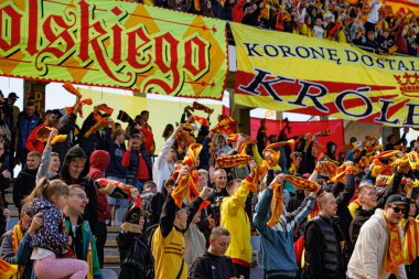 Korona taraftarları Korona Kielce ve Jagiellonia Bialystok (Maciej Rogowski) takımları arasında oynanan PKO BP Ekstraklasa maçı sırasında görüldü)