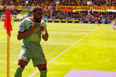 Afimico Pululu, Korona Kielce ve Jagiellonia Bialystok (Maciej Rogowski) takımları arasındaki PKO BP Ekstraklasa maçında gol attıktan sonra kutlama yaparken görüldü.)