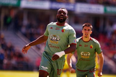 Afimico Pululu ve Joao Moutinho, Korona Kielce ve Jagiellonia Bialystok (Maciej Rogowski) takımları arasındaki PKO BP Ekstraklasa maçında gol attıktan sonra kutlama yaparken görüldü.)