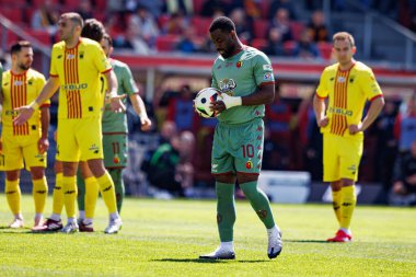 Afimico Pululu, Korona Kielce ve Jagiellonia Bialystok (Maciej Rogowski) takımları arasındaki PKO BP Ekstraklasa maçı sırasında görüldü.)