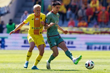Dawid Blanik ve Joao Moutinho, Korona Kielce ve Jagiellonia Bialystok (Maciej Rogowski) takımları arasındaki PKO BP Ekstraklasa maçında görüldü.)