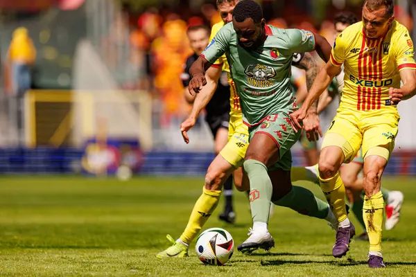 Afimico Pululu, Korona Kielce ve Jagiellonia Bialystok (Maciej Rogowski) takımları arasındaki PKO BP Ekstraklasa maçı sırasında görüldü.)