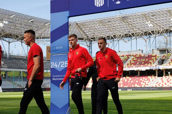 Korona oyuncuları Korona Kielce ve Jagiellonia Bialystok (Maciej Rogowski) takımları arasında oynanan PKO BP Ekstraklasa maçı sırasında görüldü)