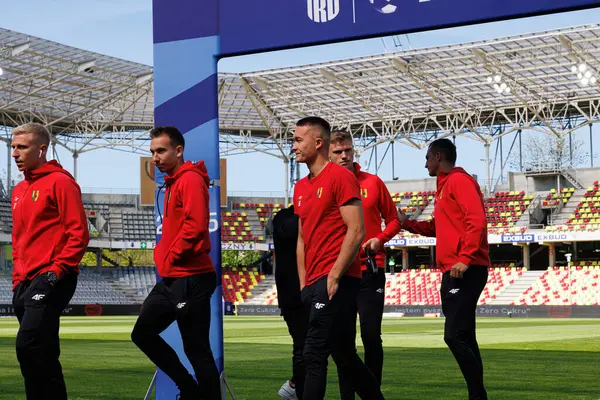 Korona oyuncuları Korona Kielce ve Jagiellonia Bialystok (Maciej Rogowski) takımları arasında oynanan PKO BP Ekstraklasa maçı sırasında görüldü)