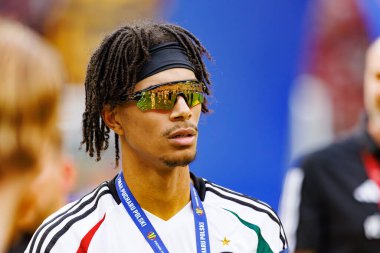 Maximillian Oyedele, Legia Warszawa ve Pogon Szczecin (Maciej Rogowski) takımları arasında 2025 Polonya Kupası finalinde görüldü.)