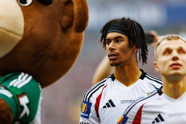 Maximillian Oyedele, Legia Warszawa ve Pogon Szczecin (Maciej Rogowski) takımları arasında 2025 Polonya Kupası finalinde görüldü.)