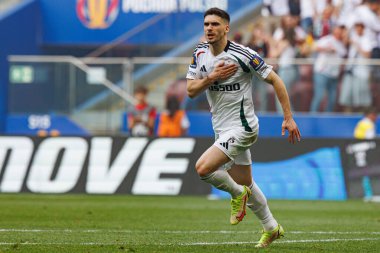 Rubne Vinagre, Legia Warszawa ve Pogon Szczecin (Maciej Rogowski) takımları arasında oynanan 2025 Polonya Kupası finalinde gol attıktan sonra kutlama yaparken görüldü.)