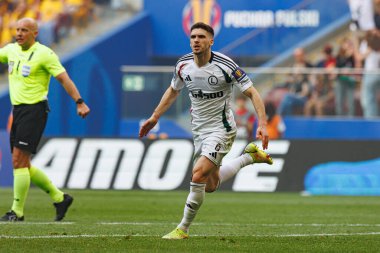 Rubne Vinagre, Legia Warszawa ve Pogon Szczecin (Maciej Rogowski) takımları arasında oynanan 2025 Polonya Kupası finalinde gol attıktan sonra kutlama yaparken görüldü.)