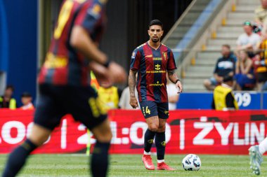 Leo Borges, Legia Warszawa ve Pogon Szczecin (Maciej Rogowski) takımları arasında 2025 Polonya Kupası finalinde görüldü.)