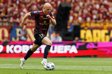 Rafal Kurzawa 2025 Polonya Kupası finalinde Legia Warszawa ve Pogon Szczecin (Maciej Rogowski) takımları arasında görüldü.)