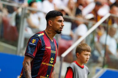 Leo Borges, Legia Warszawa ve Pogon Szczecin (Maciej Rogowski) takımları arasında 2025 Polonya Kupası finalinde görüldü.)