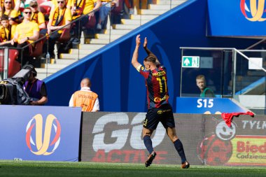 Kamil Grosicki, Legia Warszawa ve Pogon Szczecin (Maciej Rogowski) takımları arasında 2025 Polonya Kupası finalinde görüldü.)