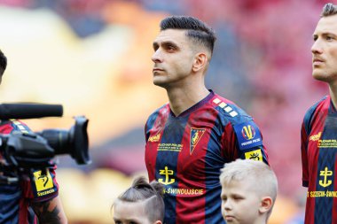 Efthymios Koulouris 2025 Polonya Kupası finalinde Legia Warszawa ve Pogon Szczecin (Maciej Rogowski) takımları arasında görüldü.)