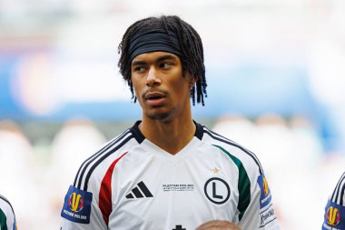 Maximillian Oyedele, Legia Warszawa ve Pogon Szczecin (Maciej Rogowski) takımları arasında 2025 Polonya Kupası finalinde görüldü.)