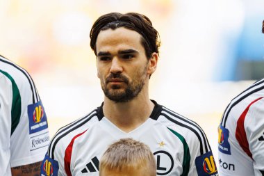 Claude Goncalf, Legia Warszawa ve Pogon Szczecin (Maciej Rogowski) takımları arasında oynanan 2025 Polonya Kupası finalinde görüldü.)