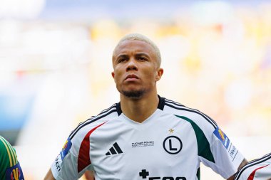 Steve Kapuadi, Legia Warszawa ve Pogon Szczecin (Maciej Rogowski) takımları arasında 2025 Polonya Kupası finalinde görüldü.)