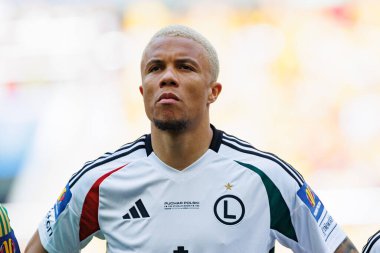 Steve Kapuadi, Legia Warszawa ve Pogon Szczecin (Maciej Rogowski) takımları arasında 2025 Polonya Kupası finalinde görüldü.)