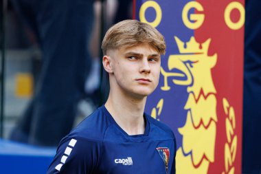 Patryk Paryzek, Legia Warszawa ve Pogon Szczecin (Maciej Rogowski) takımları arasında 2025 Polonya Kupası finalinde görüldü.)