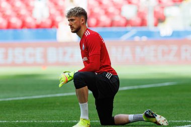 Kacper Tobiasz, Polonya Kupası 2025 finalinde Legia Warszawa ve Pogon Szczecin (Maciej Rogowski) takımları arasında görüldü.)