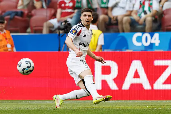 Ruben Vinagre 2025 Polonya Kupası finalinde Legia Warszawa ve Pogon Szczecin (Maciej Rogowski) takımları arasında görüldü.)