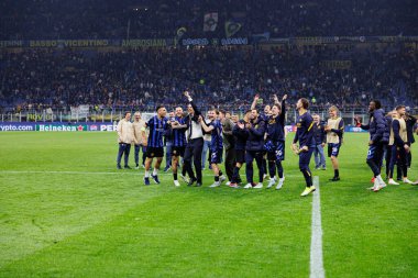 Inter oyuncuları UEFA Şampiyonlar Ligi yarı final maçında Internazionale Milano ve FC Barcelona (Maciej Rogowski) takımları arasında görüldü.)