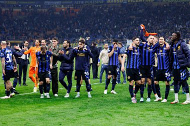 Inter oyuncuları UEFA Şampiyonlar Ligi yarı final maçında Internazionale Milano ve FC Barcelona (Maciej Rogowski) takımları arasında görüldü.)