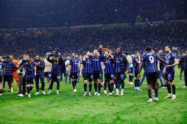 Inter oyuncuları UEFA Şampiyonlar Ligi yarı final maçında Internazionale Milano ve FC Barcelona (Maciej Rogowski) takımları arasında görüldü.)