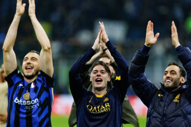 Nicola Zalewski UEFA Şampiyonlar Ligi yarı final maçında Internazionale Milano ve FC Barcelona (Maciej Rogowski) takımları arasında görüldü.)