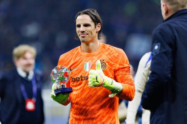Yann Sommer UEFA Şampiyonlar Ligi yarı final maçında Internazionale Milano ve FC Barcelona (Maciej Rogowski) takımları arasında görüldü.)