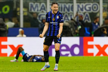 Piotr Zielinski UEFA Şampiyonlar Ligi yarı final maçında Internazionale Milano ve FC Barcelona (Maciej Rogowski) takımları arasında görüldü.)