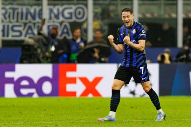 Piotr Zielinski UEFA Şampiyonlar Ligi yarı final maçında Internazionale Milano ve FC Barcelona (Maciej Rogowski) takımları arasında görüldü.)