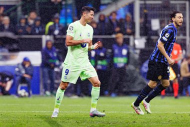 Robert Lewandowski UEFA Şampiyonlar Ligi yarı final maçında Internazionale Milano ve FC Barcelona (Maciej Rogowski) takımları arasında görüldü.)