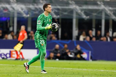 Wojciech Szczesny UEFA Şampiyonlar Ligi yarı final maçında Internazionale Milano ve FC Barcelona (Maciej Rogowski) takımları arasında görüldü.)