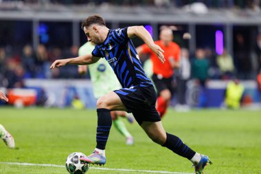 Carlos Augusto UEFA Şampiyonlar Ligi yarı final maçında Internazionale Milano ve FC Barcelona (Maciej Rogowski) takımları arasında görüldü.)