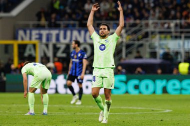 Eric Garcia UEFA Şampiyonlar Ligi yarı final maçında Milano ve Barcelona takımları arasında gol üstüne gol atarken görüldü (Maciej Rogowski)