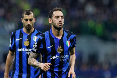 Hakan Calhanoğlu UEFA Şampiyonlar Ligi yarı final maçında Internazionale Milano ve FC Barcelona (Maciej Rogowski) takımları arasında görüldü.)