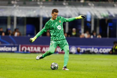 Wojciech Szczesny UEFA Şampiyonlar Ligi yarı final maçında Internazionale Milano ve FC Barcelona (Maciej Rogowski) takımları arasında görüldü.)