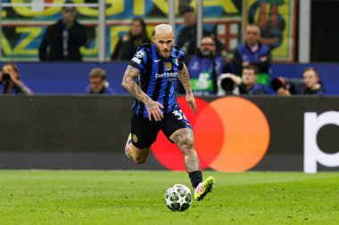 Federico Dimarco UEFA Şampiyonlar Ligi yarı final maçında Internazionale Milano ve FC Barcelona (Maciej Rogowski) takımları arasında görüldü.)