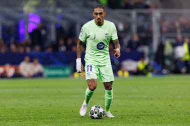 Raphinha UEFA Şampiyonlar Ligi yarı final maçında Internazionale Milano ve FC Barcelona (Maciej Rogowski) takımları arasında görüldü.)